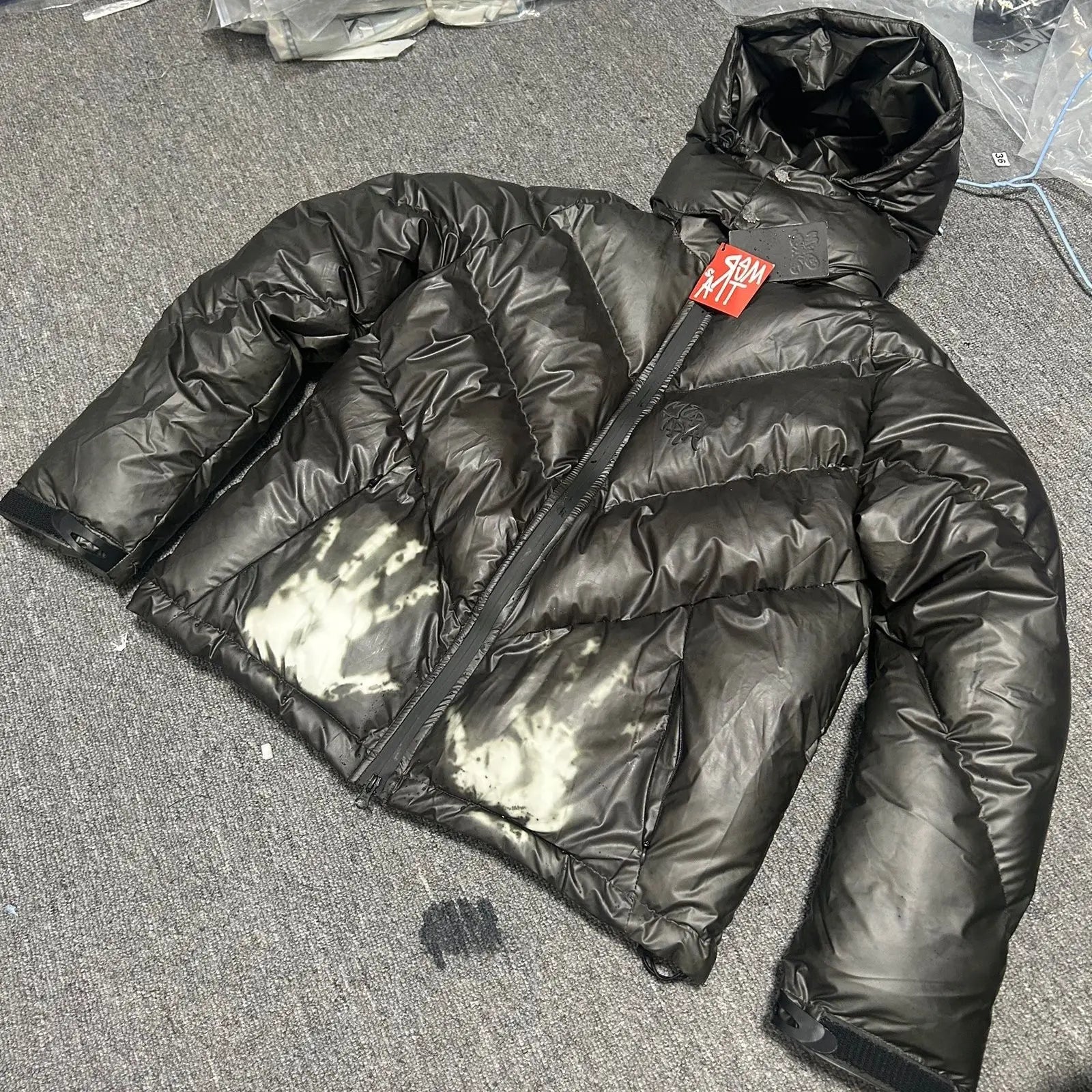 Colour Changing Puffer - SAGGIN DREAMS