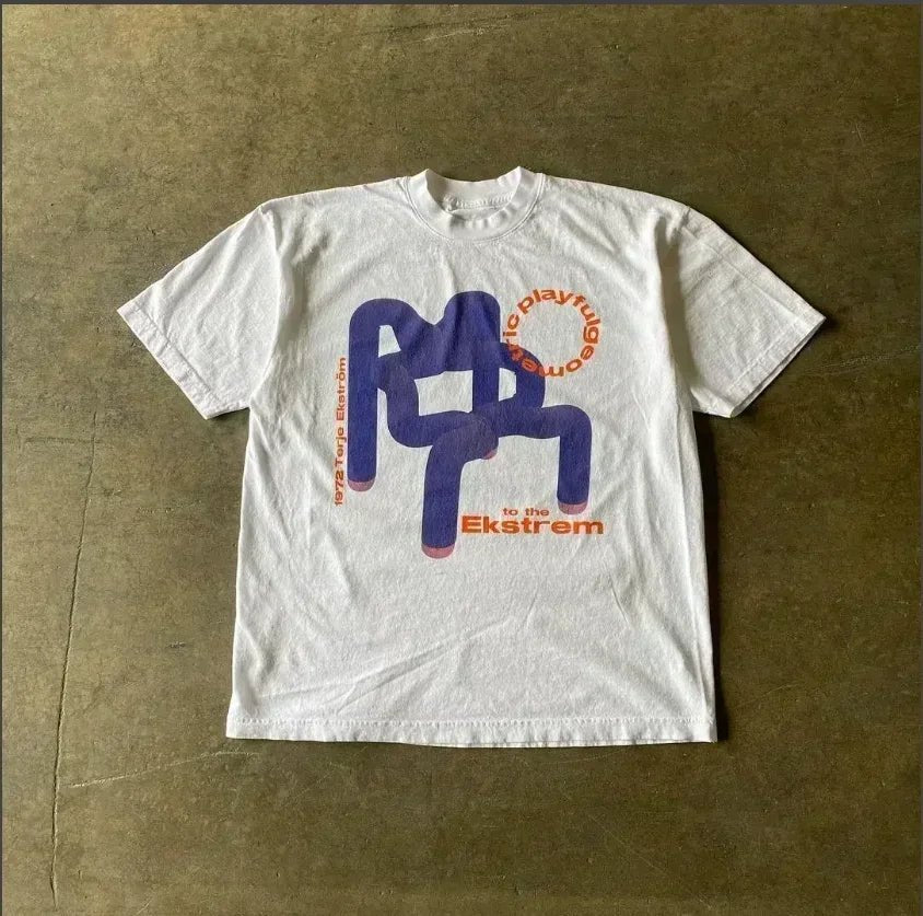 Streetwear Graphic Tee – Y2K Aesthetic Unisex T-Shirt - SAGGIN DREAMS